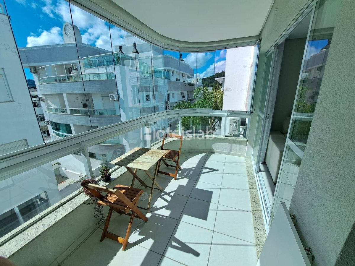 Lindo apartamento de dois quartos