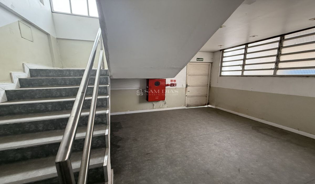 Depósito-Galpão, 1600 m² - Foto 2