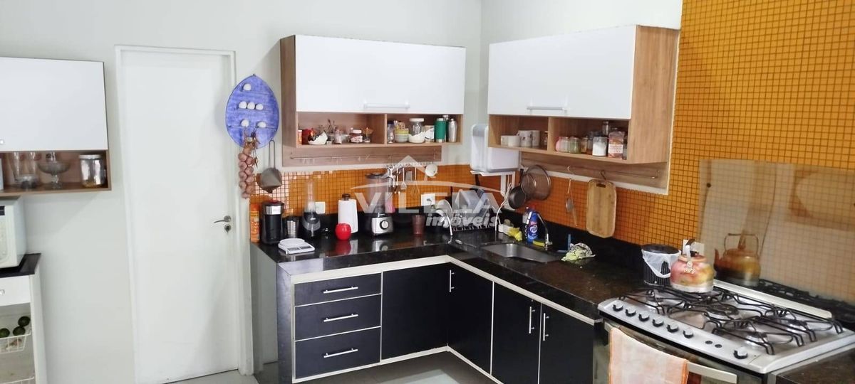 Linda Casa com Piscina