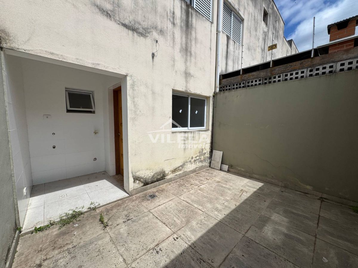 Sobrado a Venda Jardim Aruan