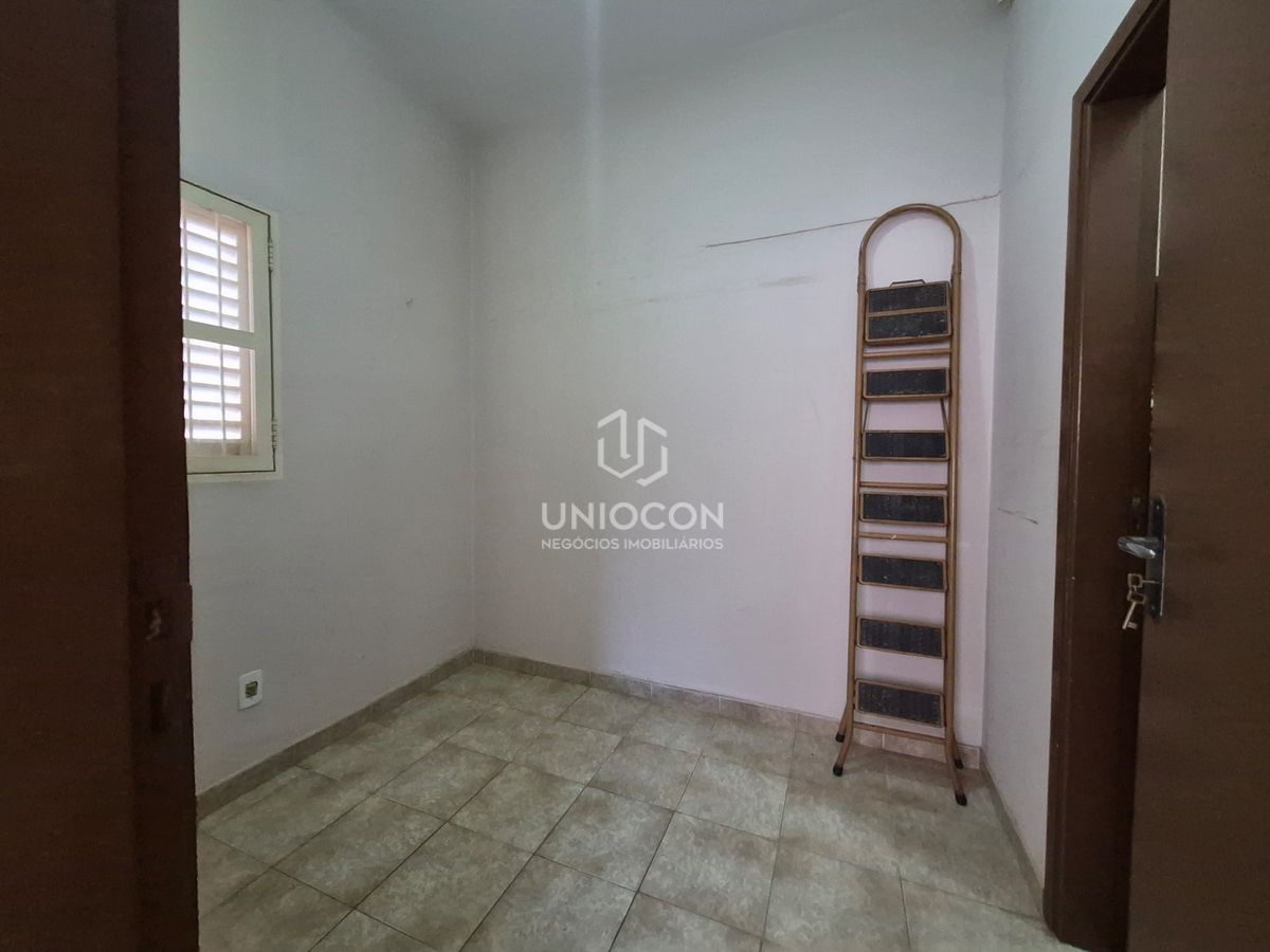 Casa, 3 quartos, 215 m² - Foto 14