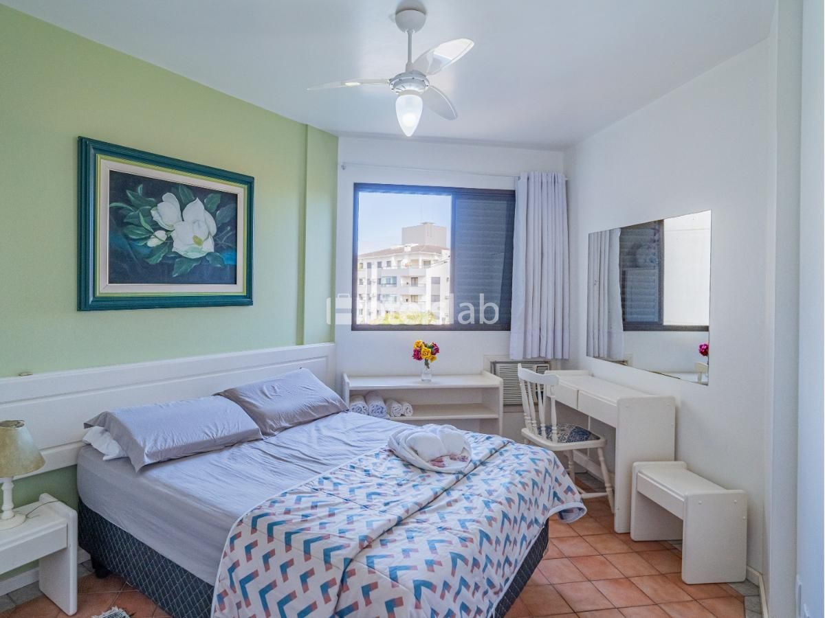 Lindo apartamento com vista lateral para o mar em Canasvieiras