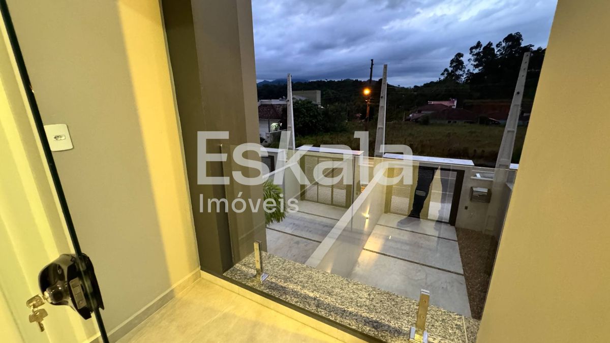Sobrado com 2 Suítes, Bairro Amizade, Jaraguá do Sul