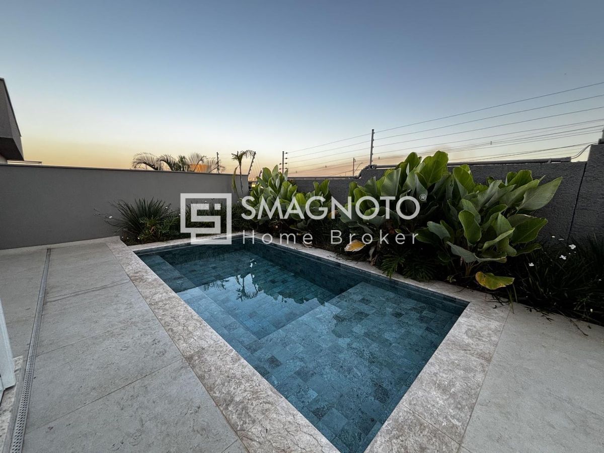 Casa Térrea de Alto Padrão à Venda no Damha I em Piracicaba com 3 Suítes e piscina .