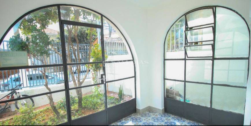 Sobrado, 2 quartos, 400 m² - Foto 1