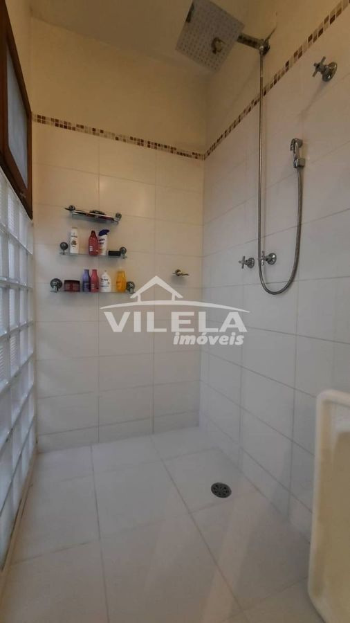 Sobrado com 4 quartos à Venda, Massaguaçu - Caraguatatuba.
