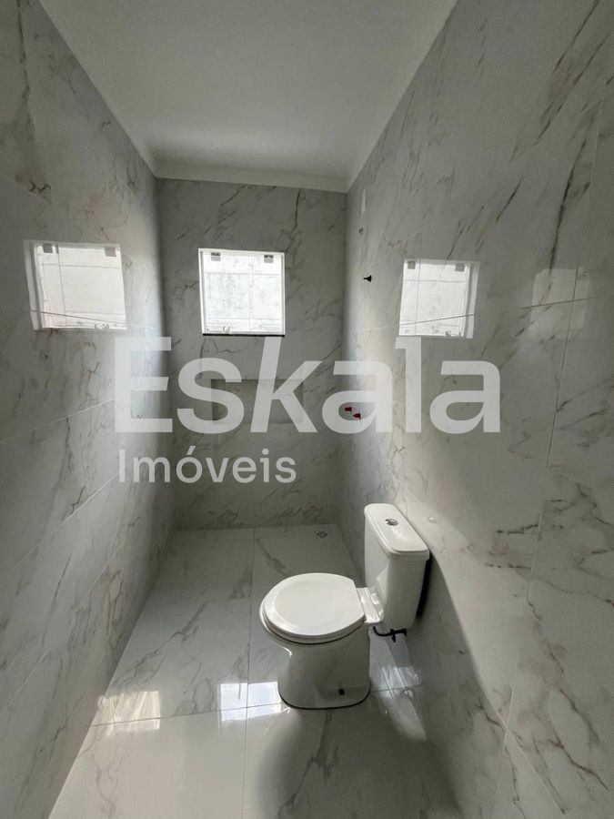 Sobrado Semi Mobiliado Com 01 Suíte + 02 Quartos Czerniewicz