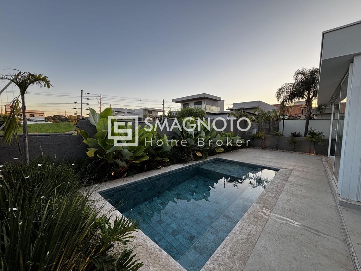 Casa Térrea de Alto Padrão à Venda no Damha I em Piracicaba com 3 Suítes e piscina .
