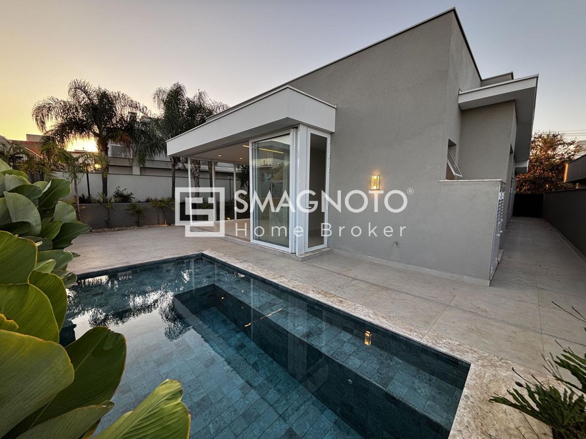Casa Térrea de Alto Padrão à Venda no Damha I em Piracicaba com 3 Suítes e piscina .