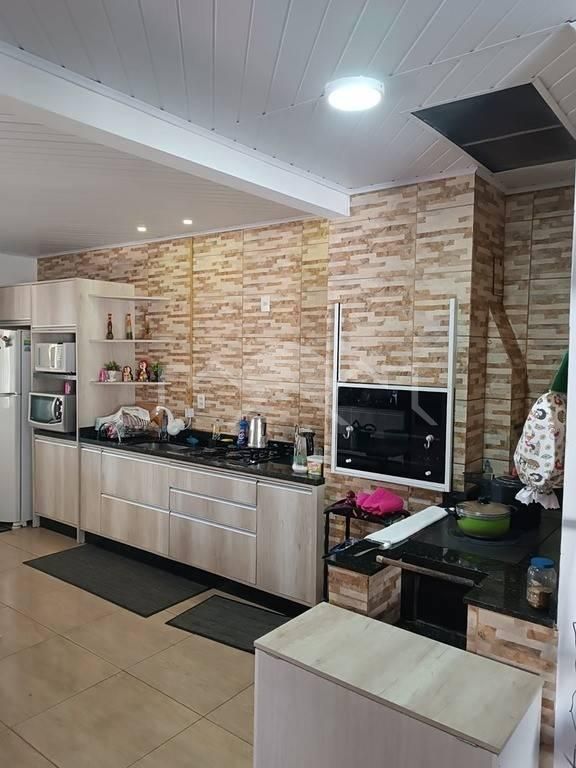 Casa, 6 quartos, 224 m² - Foto 3