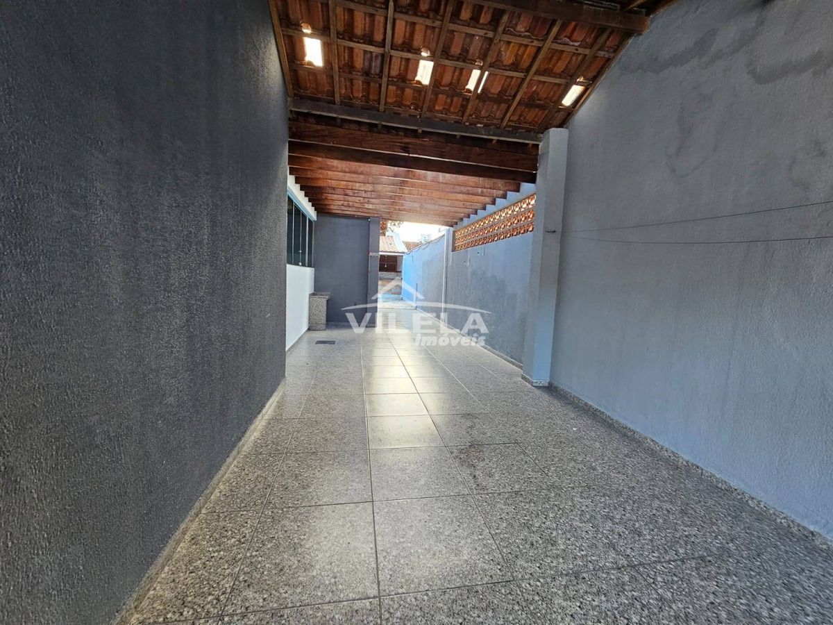Casa com piscina na martin de sá-caraguatatuba-sp