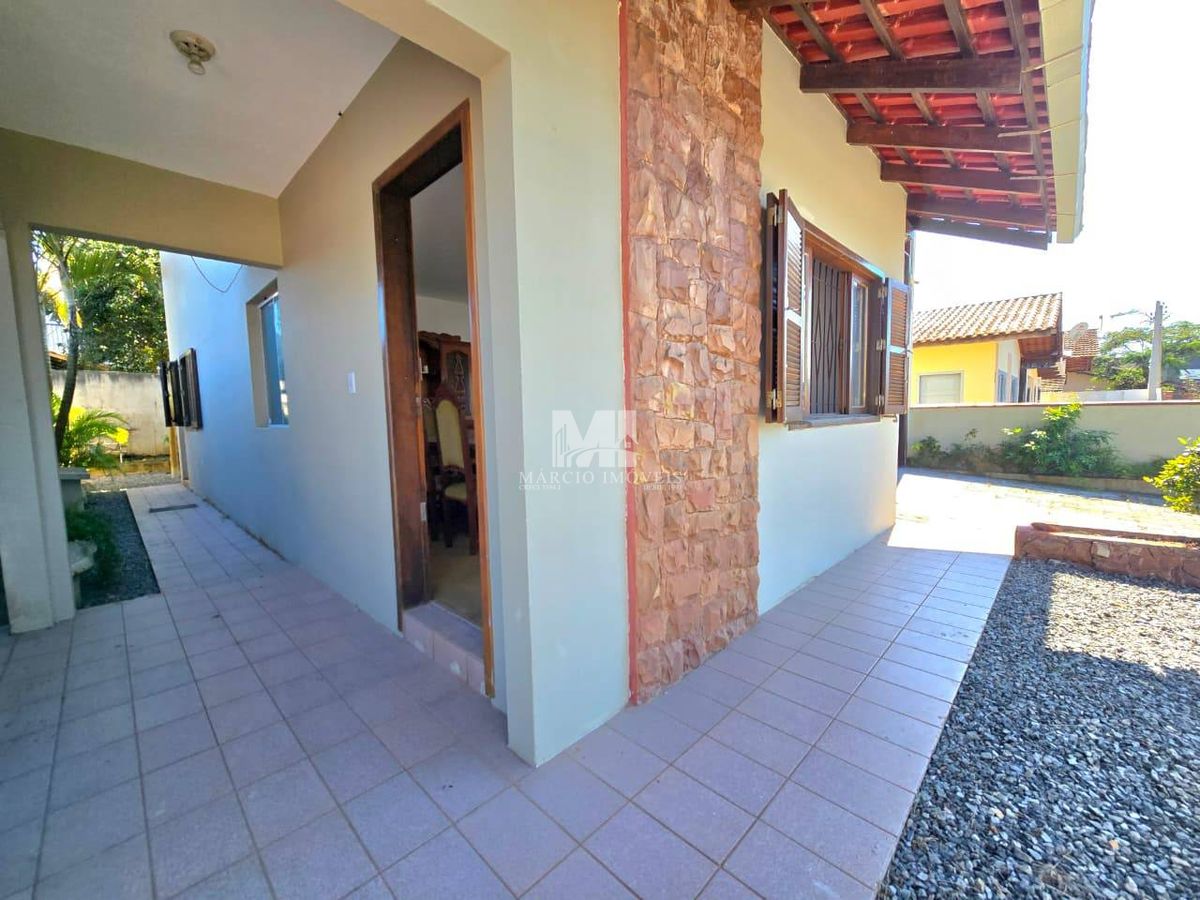 Casa no Centro de Barra Velha próximo a praia