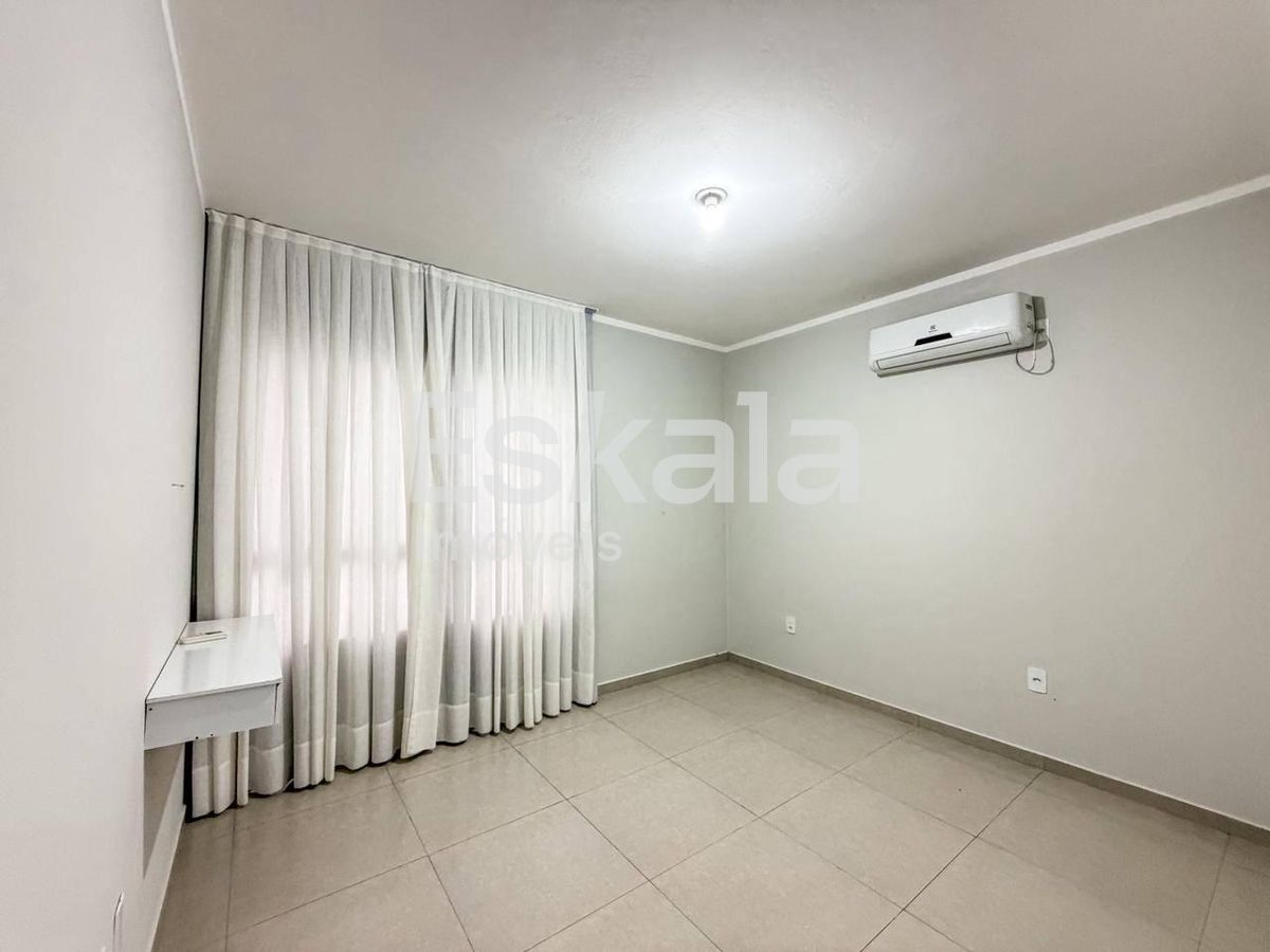 Sobrado Semimobiliado Com 01 Suíte + 02 Quartos Ilha da Figueira - Guaramirim