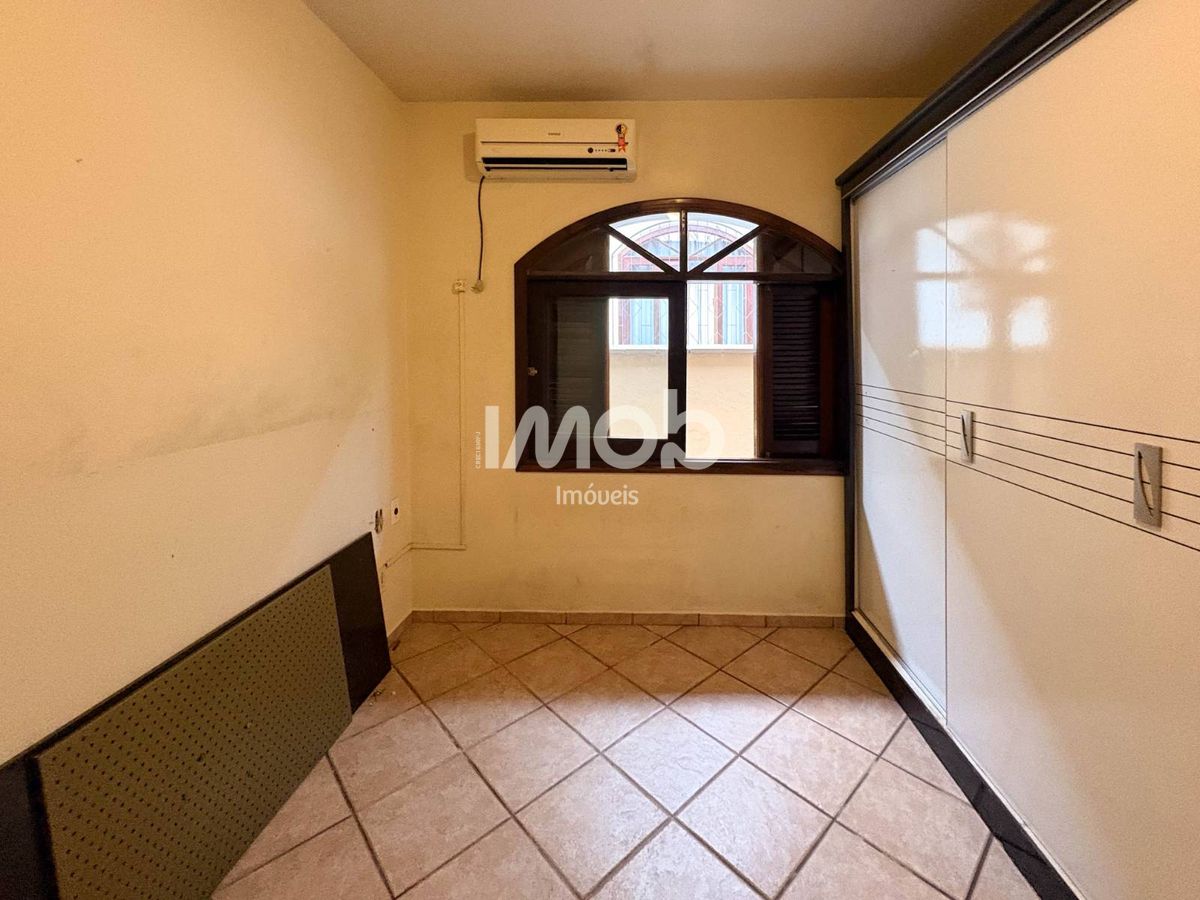 Casa, 3 quartos, 250 m² - Foto 8