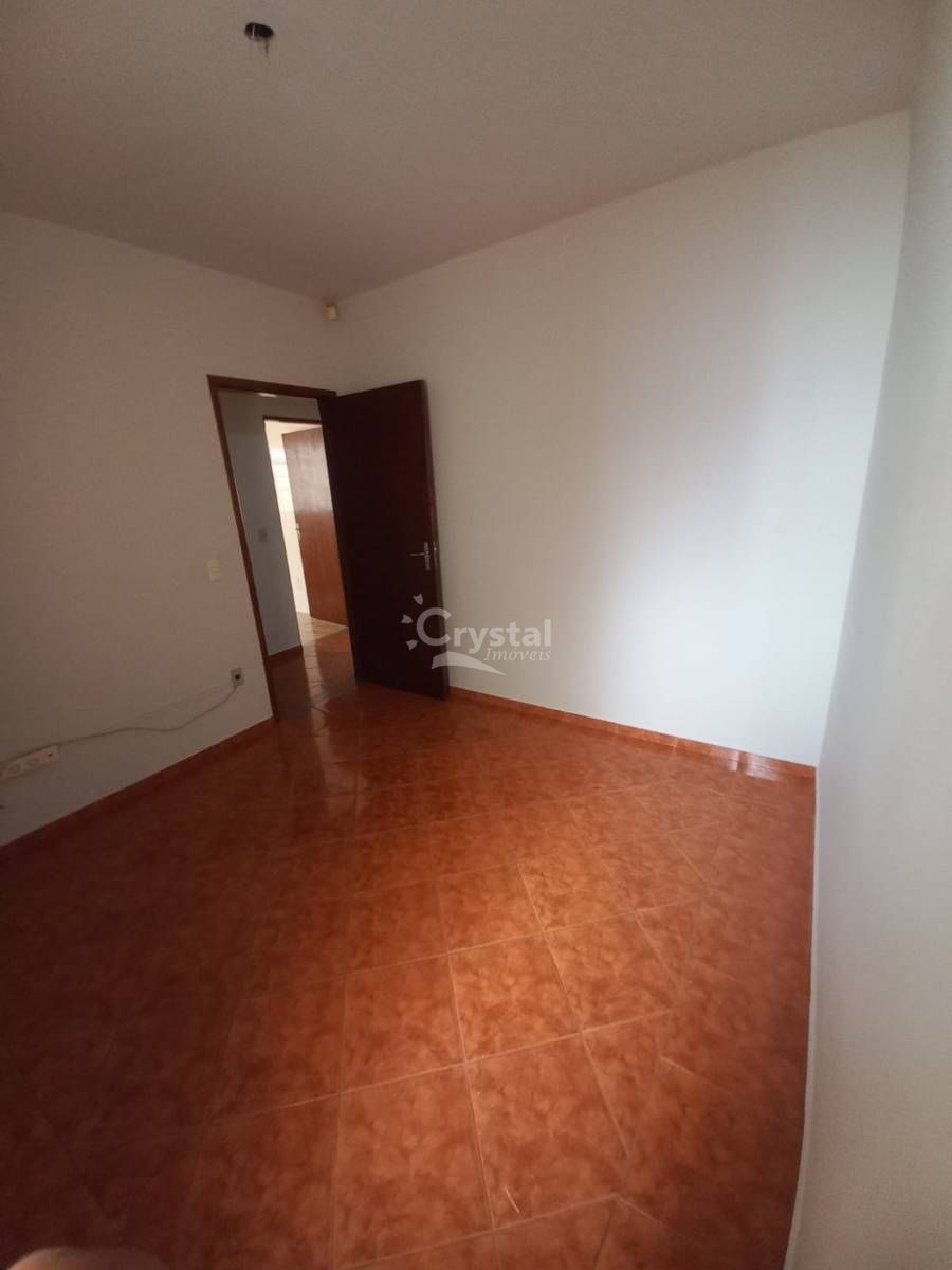 Casa com 2 quartos, lavanderia coberta e garagem no Centro - Avaré. Foto 2