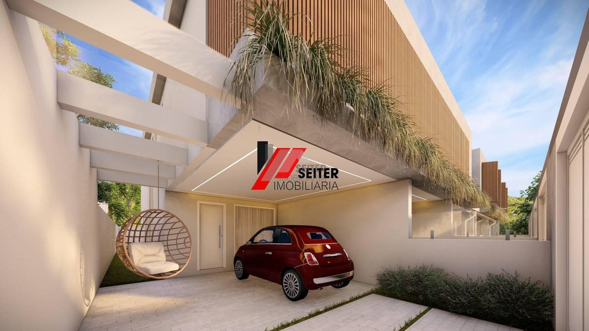 Casa Duplex com 3 quarto sendo 1 suíte à venda na praia dos Ingleses em Florianópolis