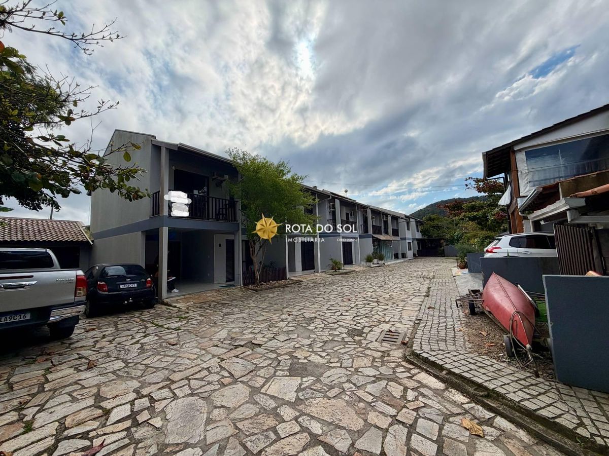 Sobrado 3 dormitórios à venda Morrinhos Bombinhas SC - 2