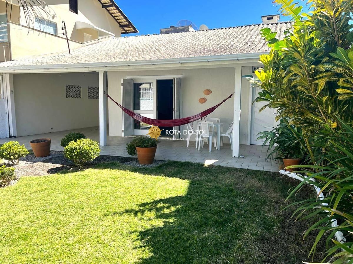 Casa 3 Quartos Próxima ao Mar Praia Bombas Bombinhas SC - 6