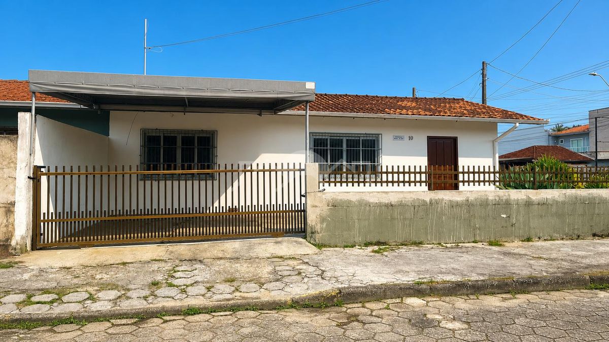 Casa, 2 quartos, 70 m² - Foto 1