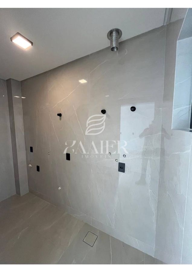 Sobrado com 3 quartos, Jardim Sofia - Joinville