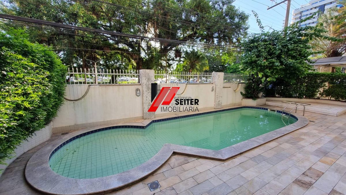 Apartamento de 4 dormitorios a venda Beira Mar Florianopolis