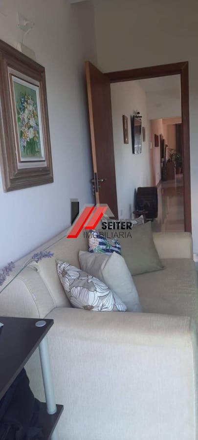 Casa a venda com 4 quartos sendo 4 suítes, 5 banheiros e 5 vagas de garagem, com area total de 279m²