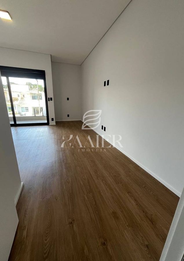 Sobrado com 3 quartos, Jardim Sofia - Joinville