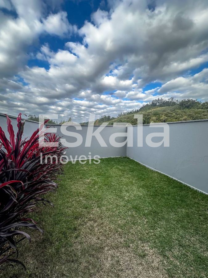 Casa geminada semimobiliada com 03 dormitórios beira rio - guaramirim