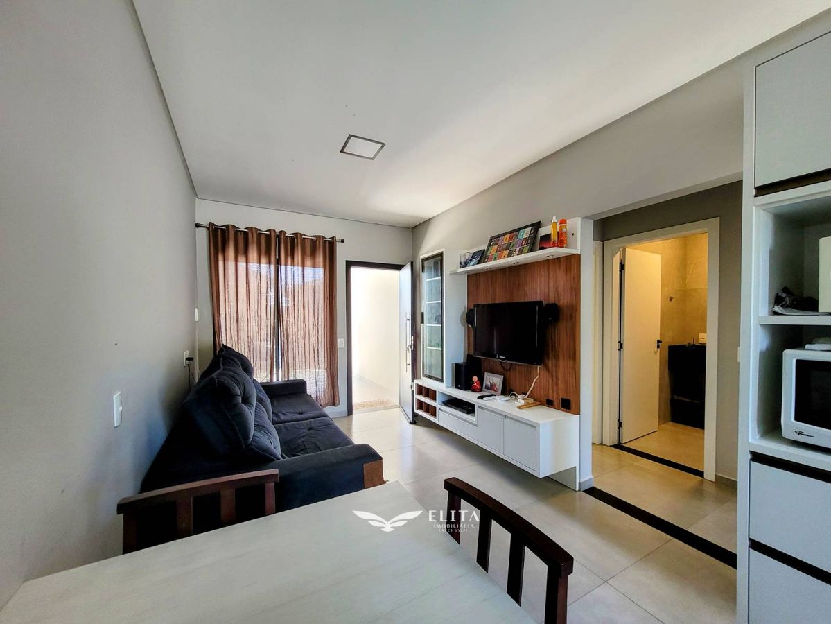 Casa com 2 Quartos, sendo 1 Suíte e Piscina à Venda em Itajuba, Barra Velha!