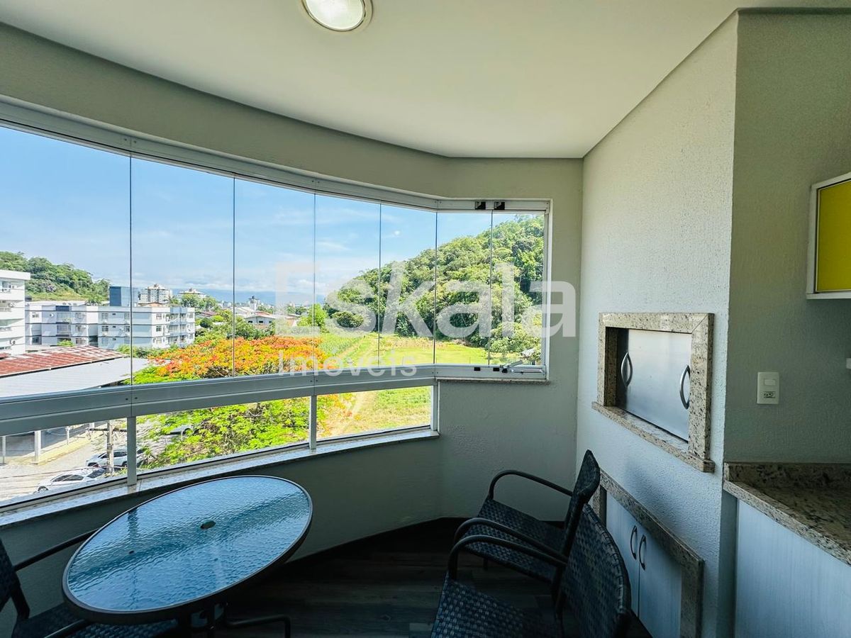 Apartamento porteira fechada com 01 suíte+ 02 quartos centro - jaraguá do sul