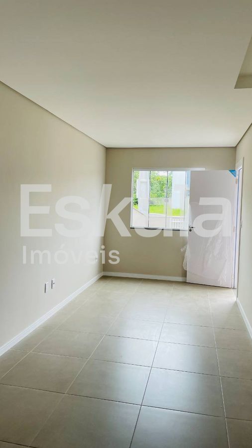 Casa geminada com 01 suíte + 02 dormitórios três rios do norte - jaraguá do sul