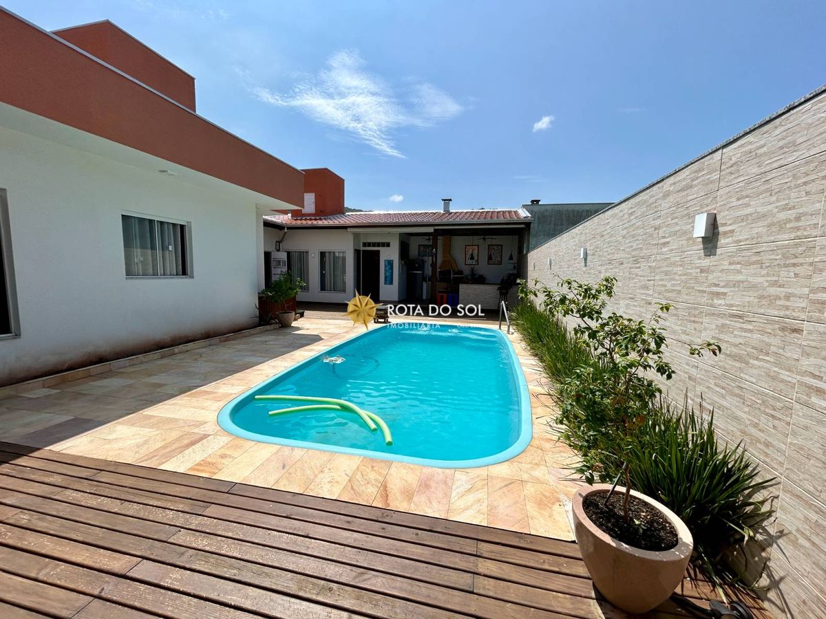 Acqua di Zimbros Casa 2 suítes à venda com piscina à venda Bombinhas SC — foto 3