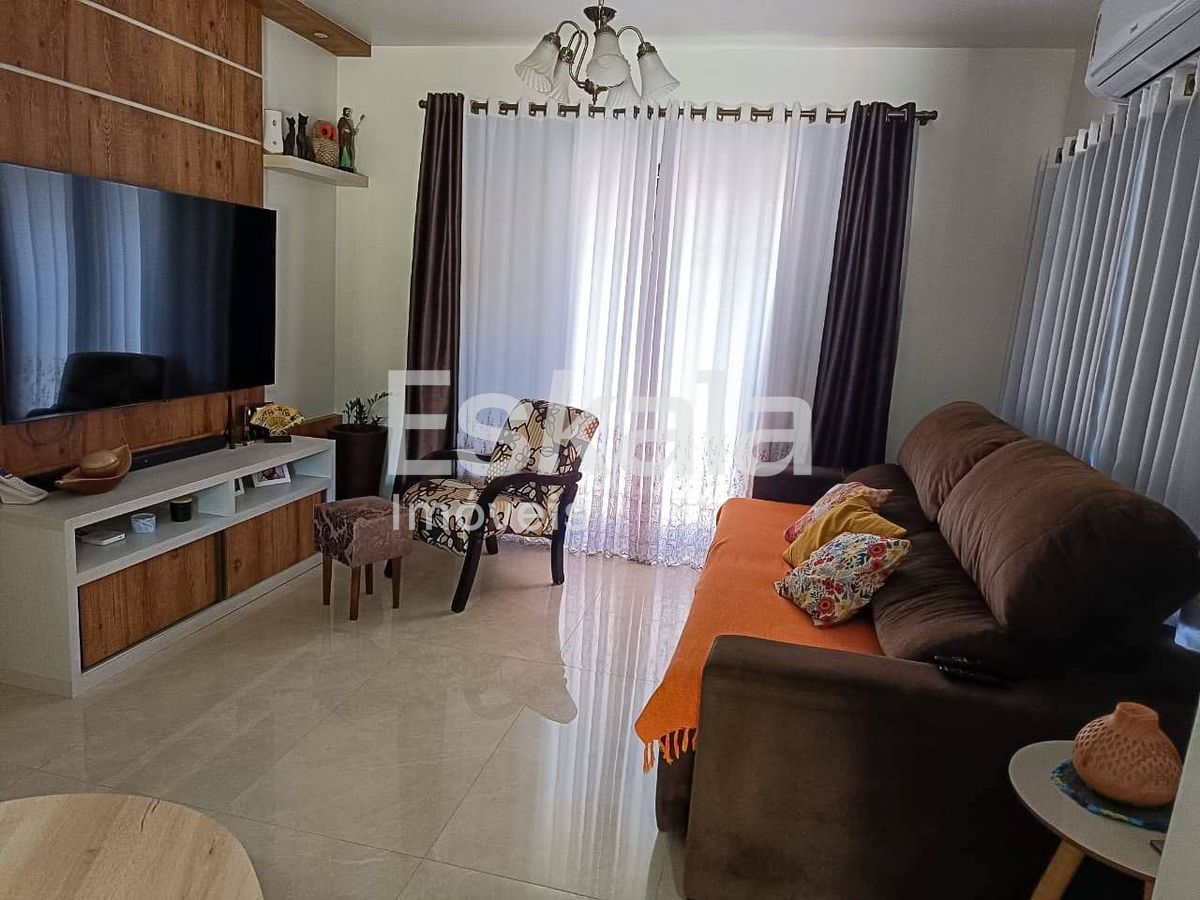 Casa Mobiliada Com 01 Suíte + 02 Quartos Jaraguá Esquerdo - Jaraguá Do Sul