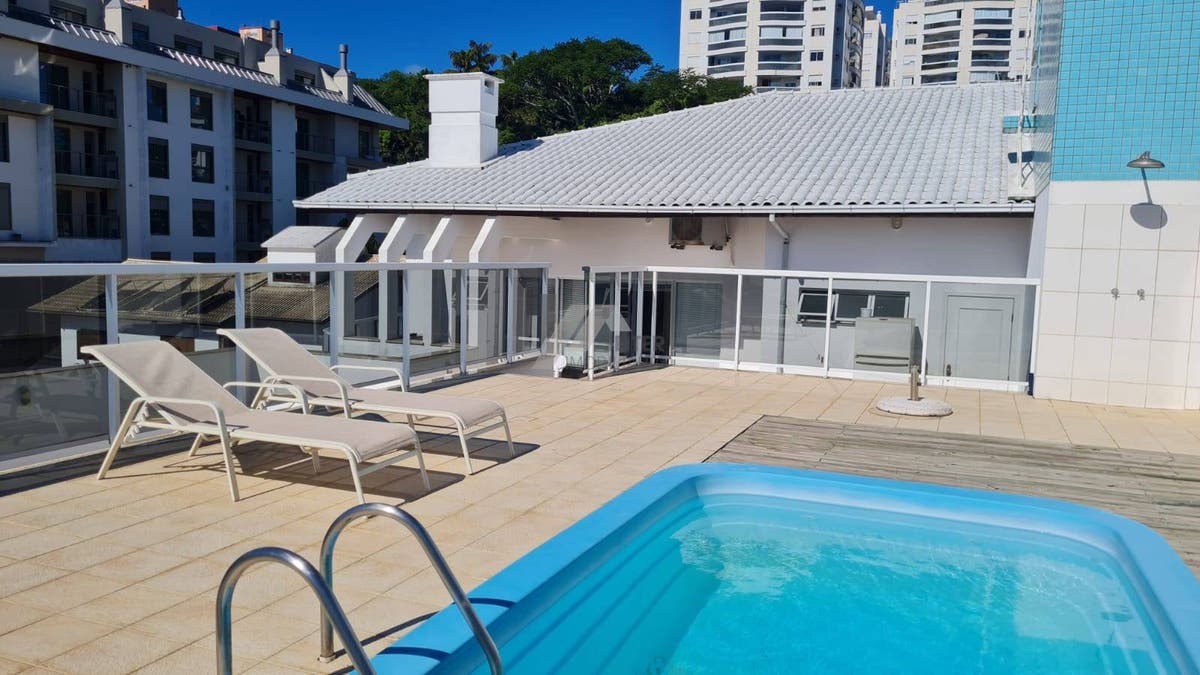 Cobertura com 2 quartos e 2 suítes em João Paulo, Florianópolis