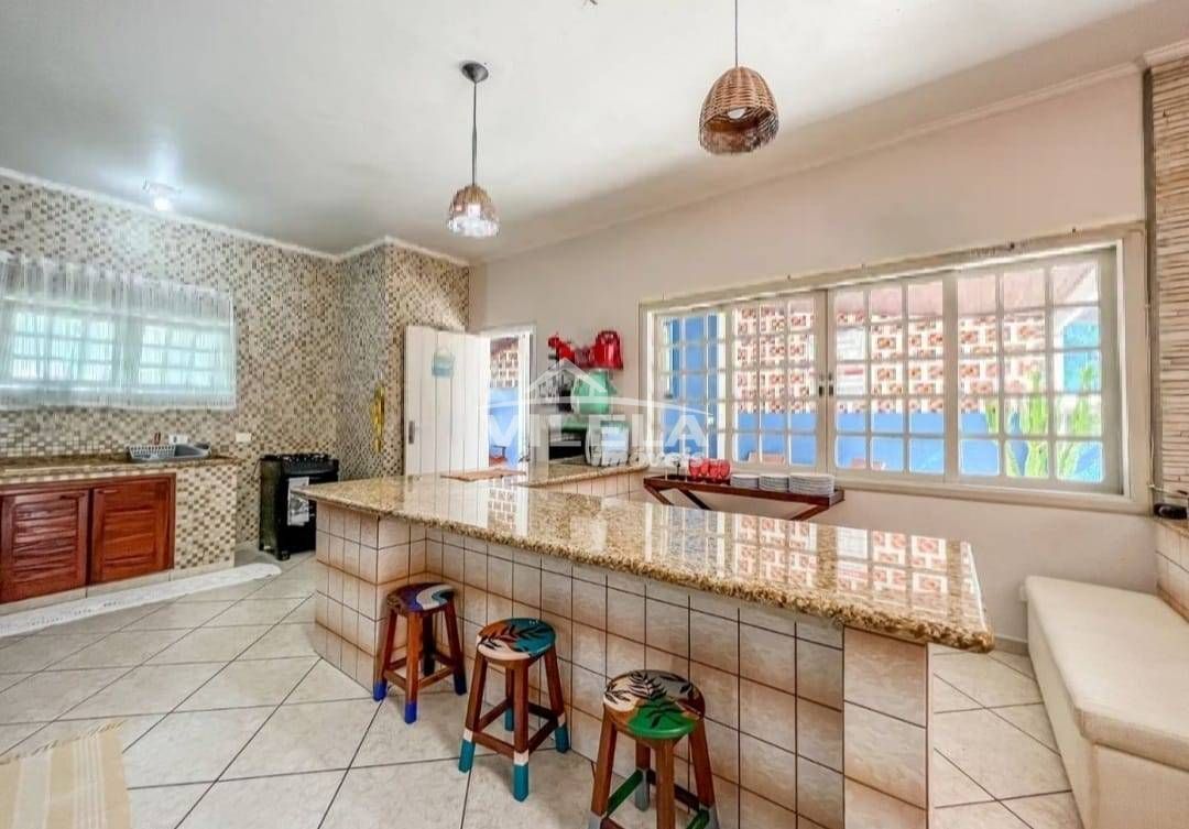 Belíssima Casa à Venda, Massaguaçu - Caraguatatuba