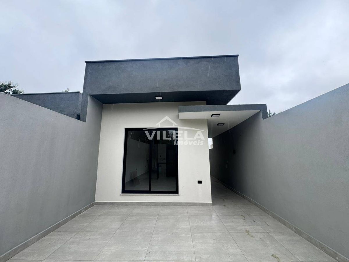 Casa com 3 Dormitórios Bairro Golfinho -Caraguatatuba-Sp