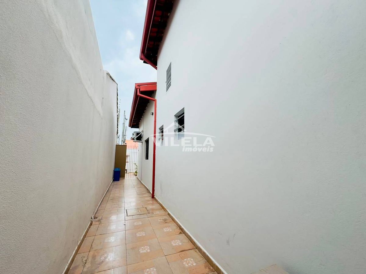 Casa Térrea-Bairro Jardim Britânia-Caraguatatuba-Sp