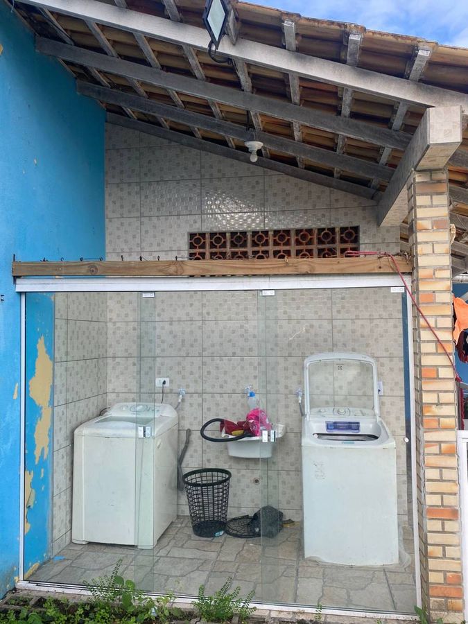 Casa frente mar, 4 quartos com piscina, mariluz