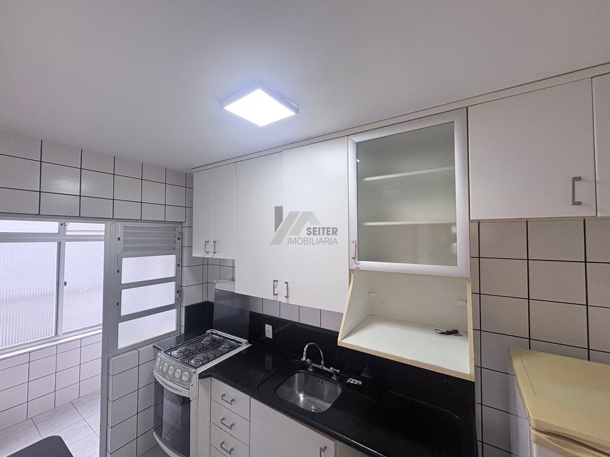 Apartamento 2 dormitorios mobiliado a venda Itacorubi Florianopolis