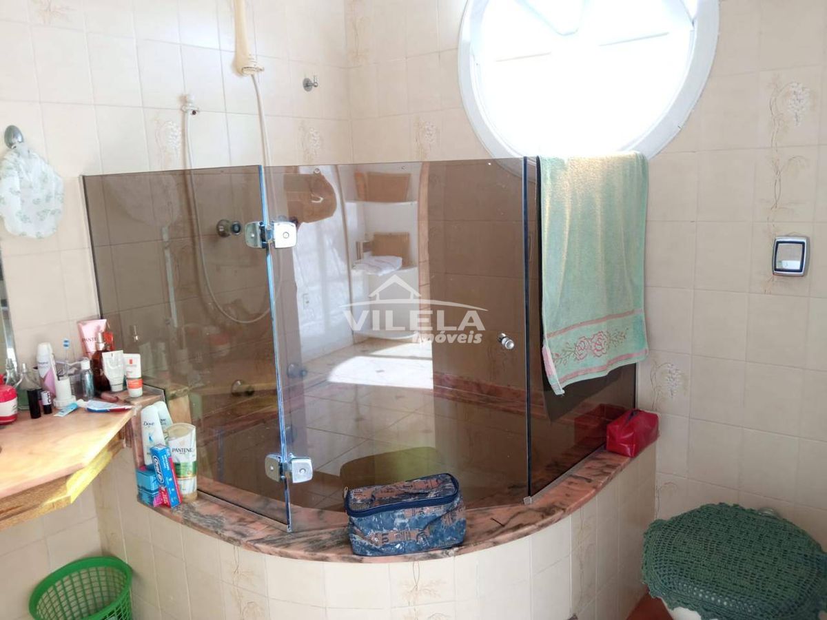 Casa a poucos metros da praia indaia