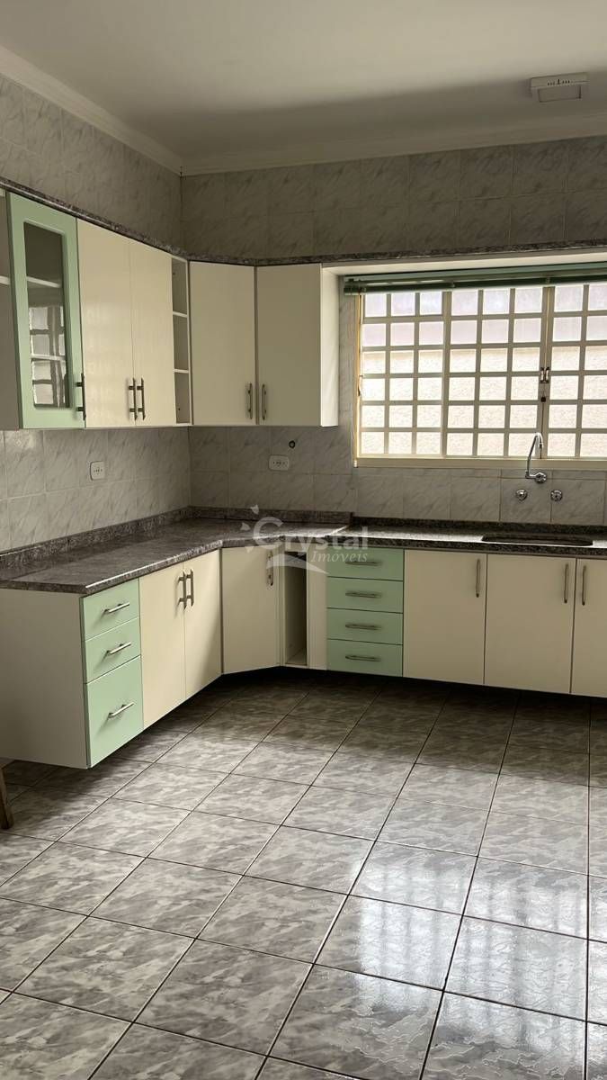 Casa à Venda com 3 Quartos, Garagem para 2 Carros e Área de Lazer com Churrasqueria no bairro Porto Seguro - Avaré. Foto 2
