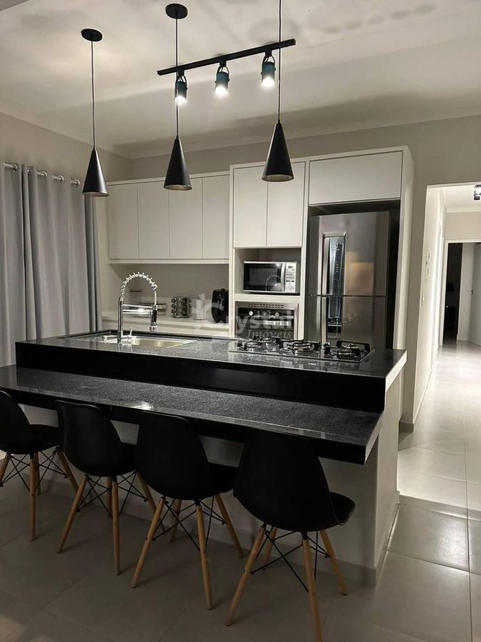 Casa à Venda com 2 Quartos, Varanda, Quintal Gramado e Vaga para Vários Carros no Green Village - Avaré. Foto 5