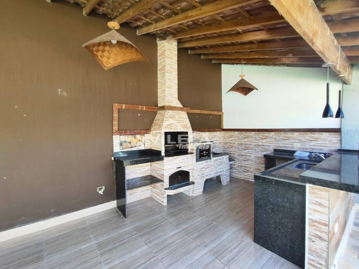 Casa com piscina na martin de sá-caraguatatuba-sp