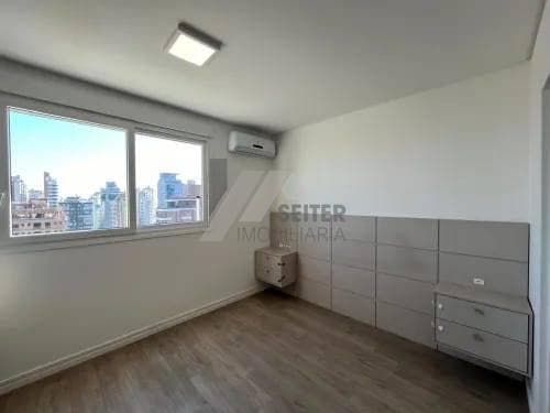 Apartamento com 2 quartos, Centro - Florianópolis