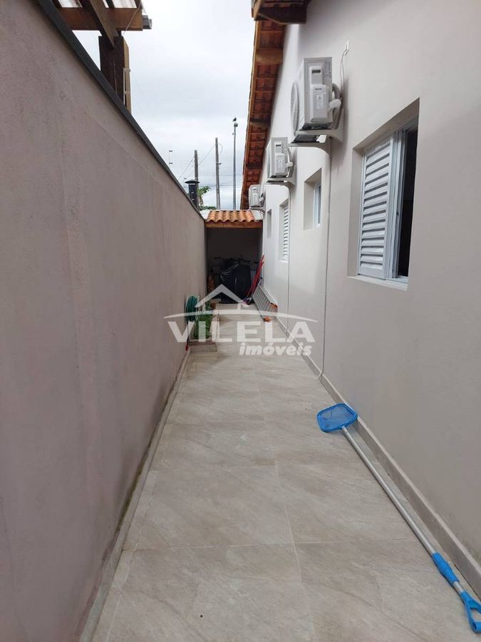 Casa Nova com 3 Dormitórios-Ótima Localização no Bairro Jardim Aruan -Caraguatatuba-Sp!!!