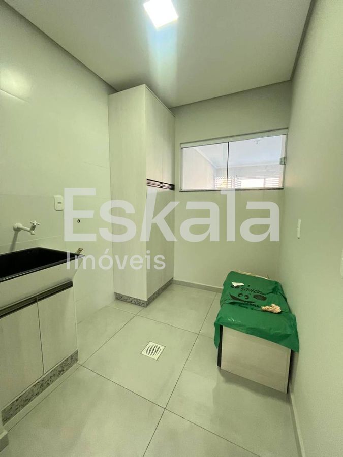 Sobrado Semi Mobiliado Com 01 Suíte + 02 Quartos Czerniewicz