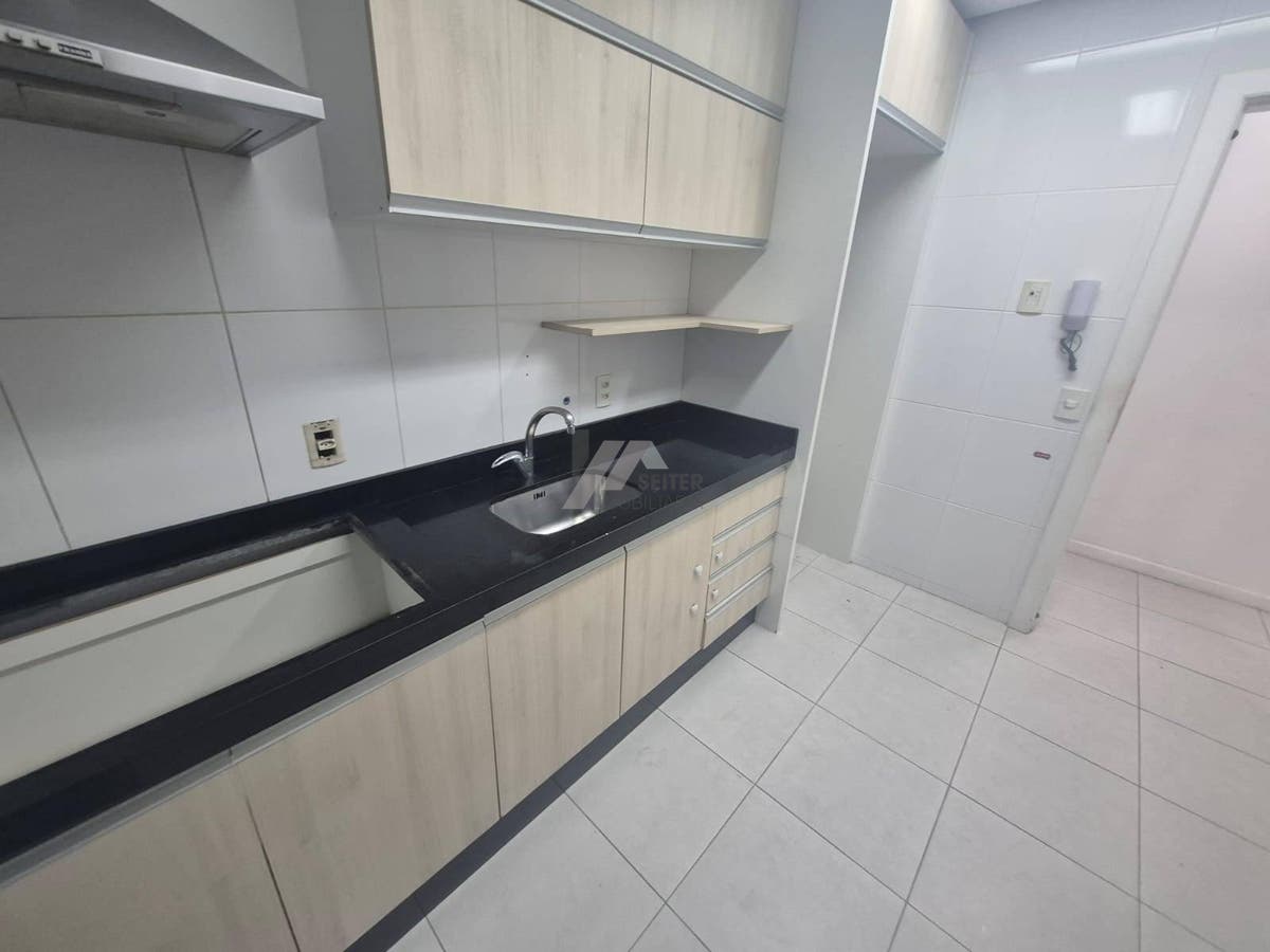 Apartamento com 3 quartos para Locação, Itacorubi - Florianópolis