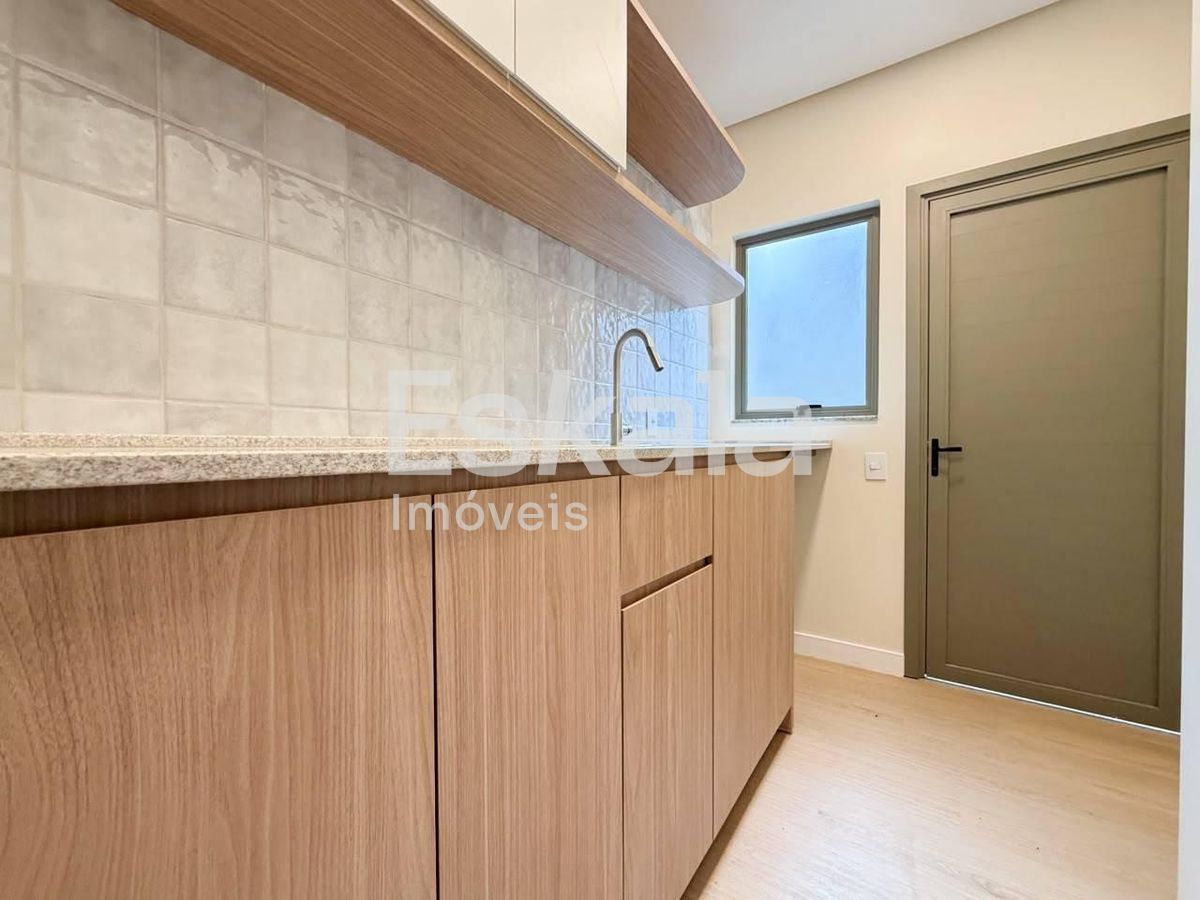 Casa Semimobiliada Com 01 Suíte + 02 Dormitórios Rau - Jaraguá Do Sul