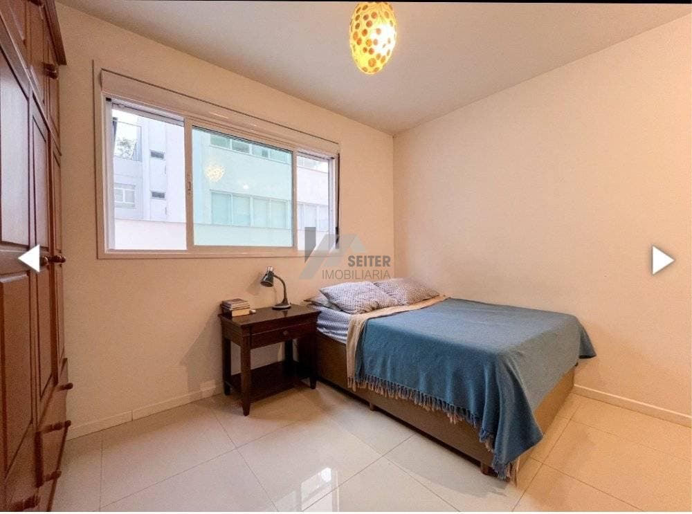 Apartamento com 2 quartos, Centro - Florianópolis