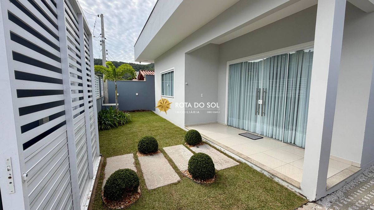Casa com piscina á venda Praia Zimbros Bombinhas - 1